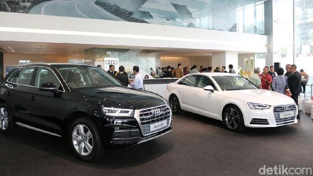 rupiah-melemah-penjualan-mobil-mewah-di-ri-tetap-kencang